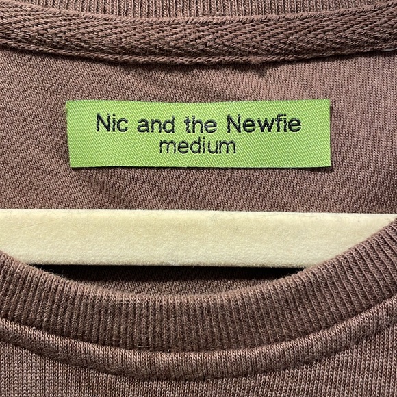 Boutique Mushroom Appliqué Organic CottonSweatshirt BRAND NEW - Picture 2 of 6